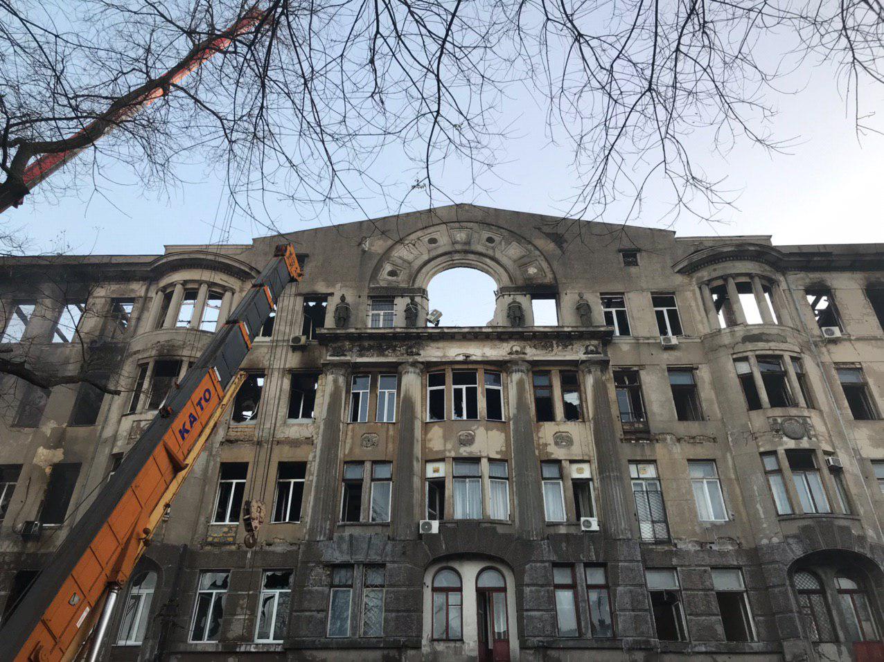 До слёз: как пожар на Троицкой сплотил одесситов